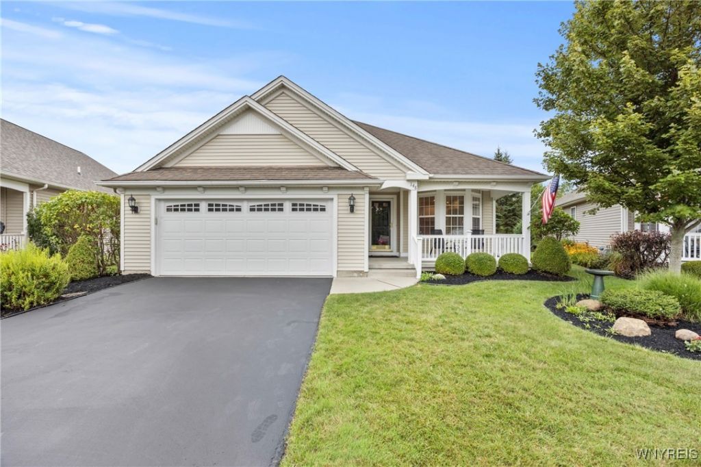 148 Parwood Trail, Depew, NY 14043 Main Photo