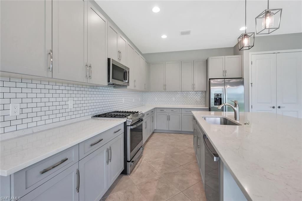 12260 Red Pine Pl, Estero, FL 33928 Photo