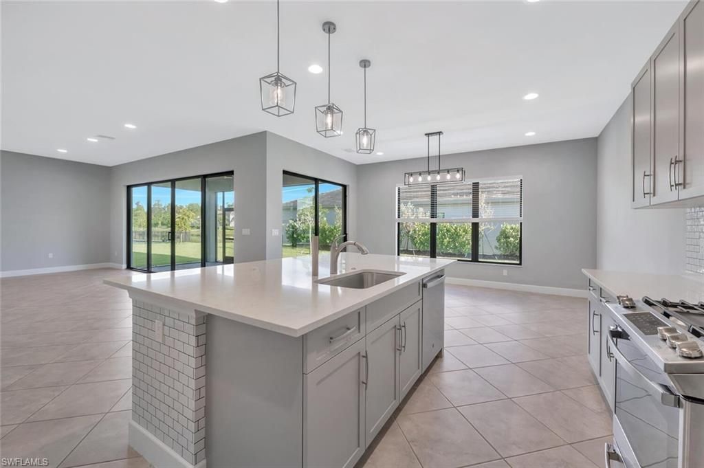 12260 Red Pine Pl, Estero, FL 33928 Photo