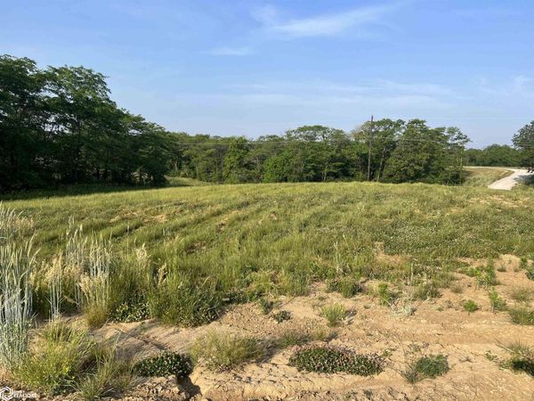 LOT 14 Pin Oaks Ln, Mount Pleasant, IA 52641