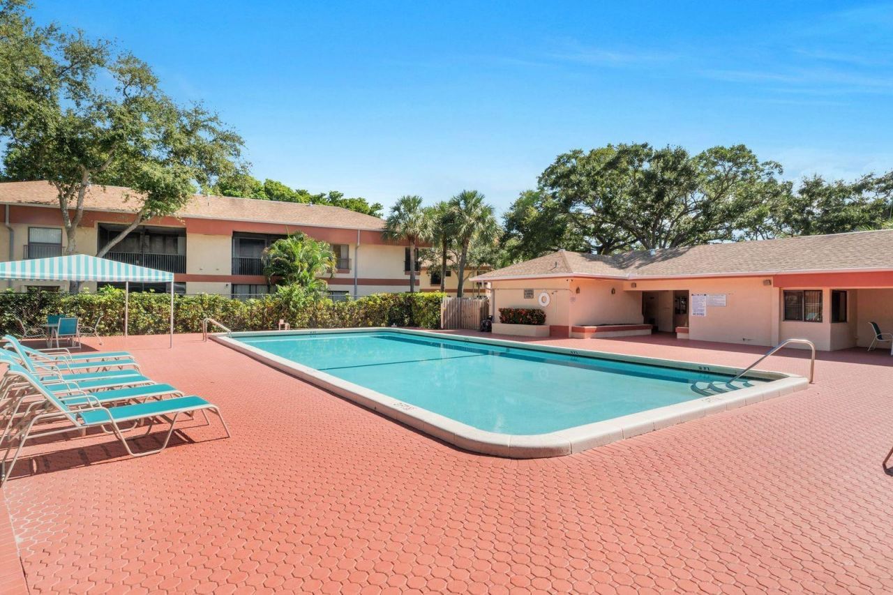 4125 S Carambola Circle, Unit 2126, Coconut Creek, FL 33066 Photo