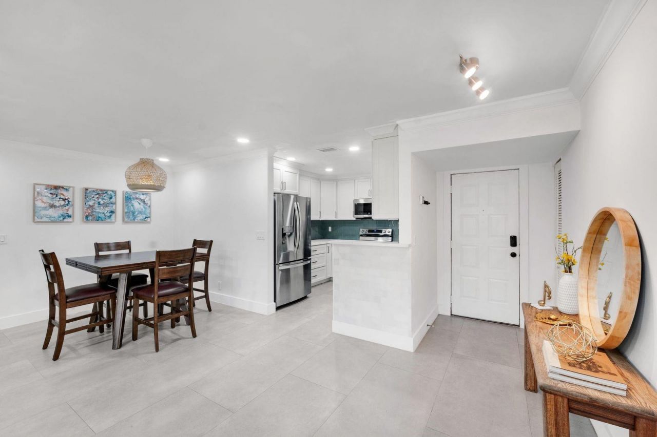 4125 S Carambola Circle, Unit 2126, Coconut Creek, FL 33066 Photo