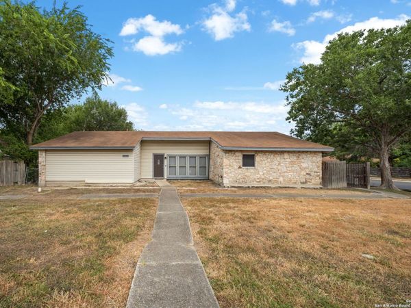 5607 Charwood Dr, San Antonio, TX 78233