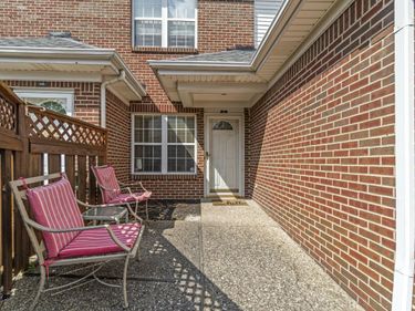 402 Blue Rose Court, Louisville, KY 40223