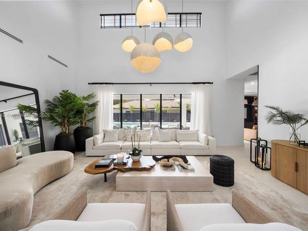 11062 SW 91st Ave, Miami, FL 33176