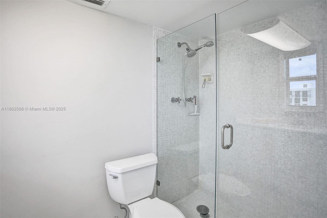 1160 Hillsboro Mile, Unit 701, Hillsboro Beach, FL 33062 Photo