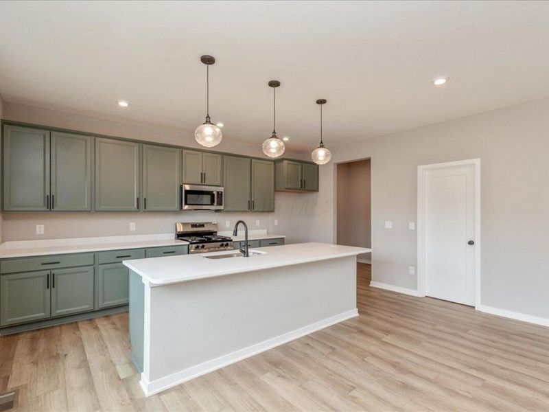 748 Francis Drive, Heath, OH 43056 Photo 7