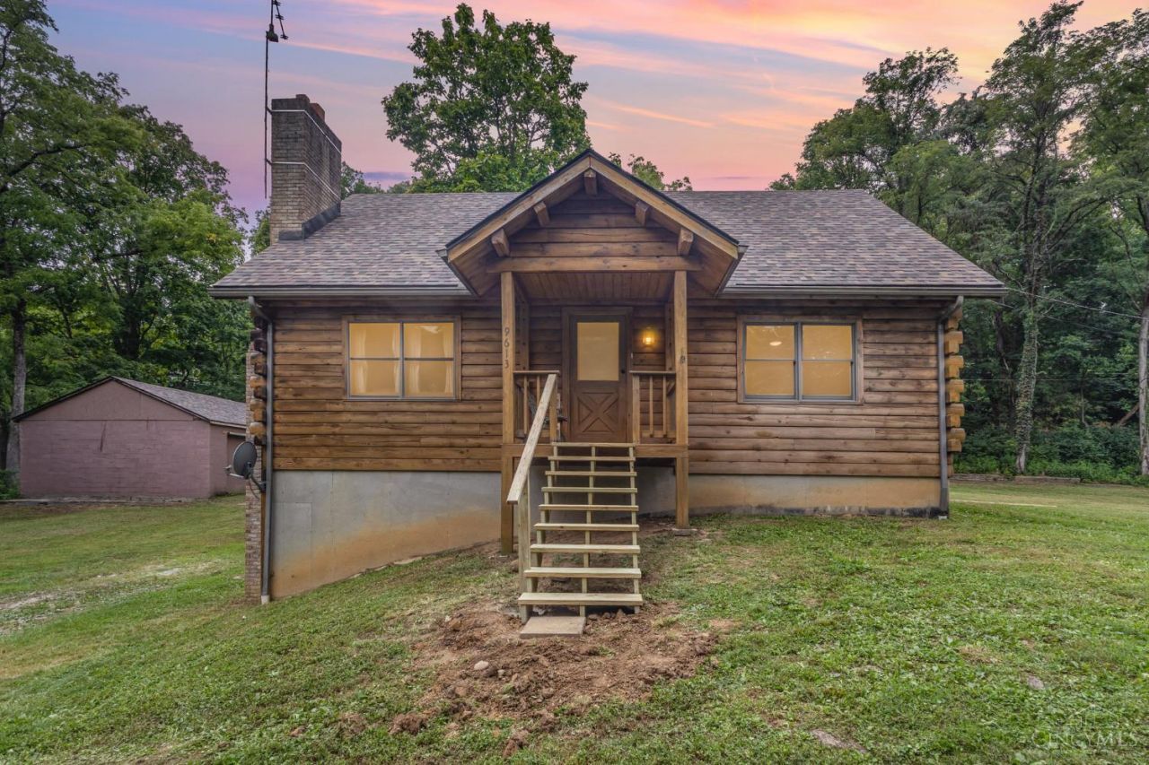 9613 Vine Drive, Loveland, OH 45140 Main Photo