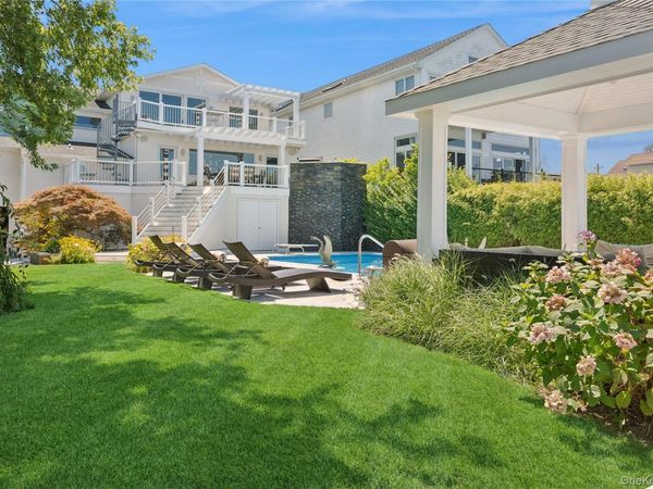 821 W Park Avenue, Long Beach, NY 11561