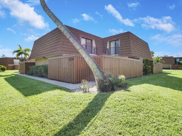 3900 County Line Road, Unit 21d, Tequesta, FL 33469