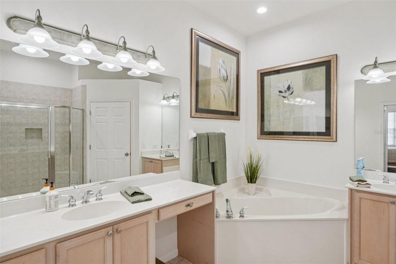 10100 Valiant Court, Unit 201, Miromar Lakes, FL 33913 Photo