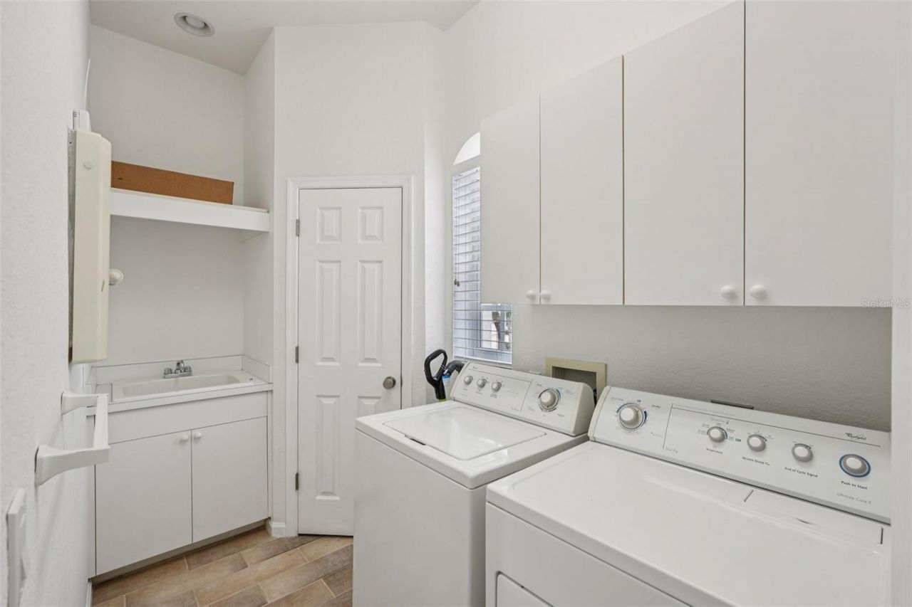 10100 Valiant Court, Unit 201, Miromar Lakes, FL 33913 Photo