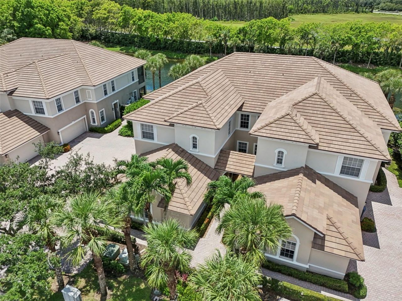 10100 Valiant Court, Unit 201, Miromar Lakes, FL 33913 Photo