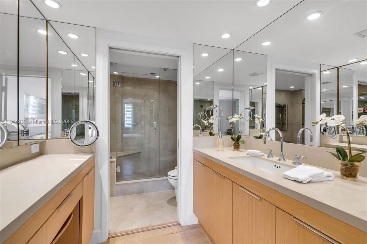 200 Ocean Lane Dr, Unit 503, Key Biscayne, FL 33149 Photo