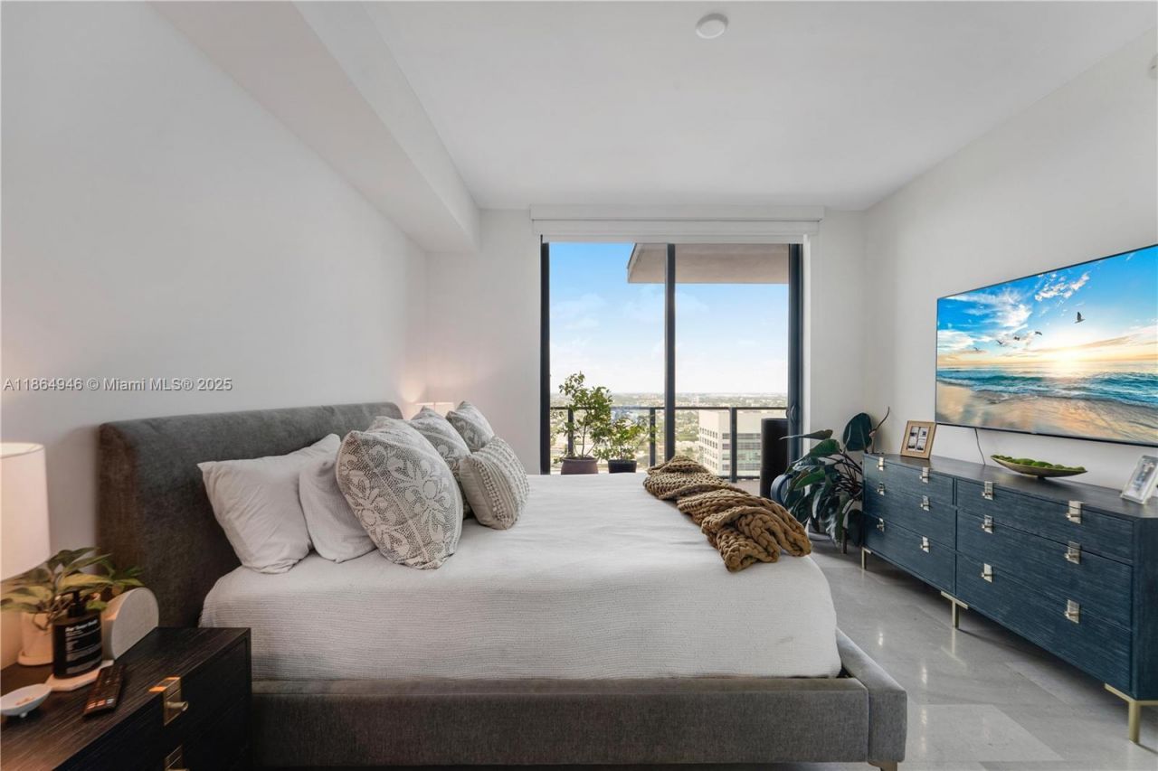 88 SW 7th St, Unit 2910, Miami, FL 33130 Photo