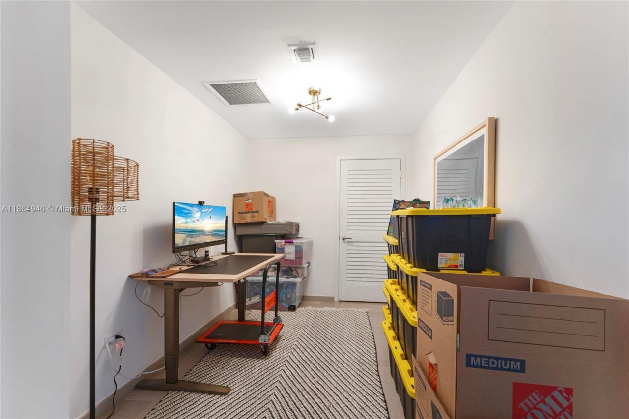 88 SW 7th St, Unit 2910, Miami, FL 33130 Photo