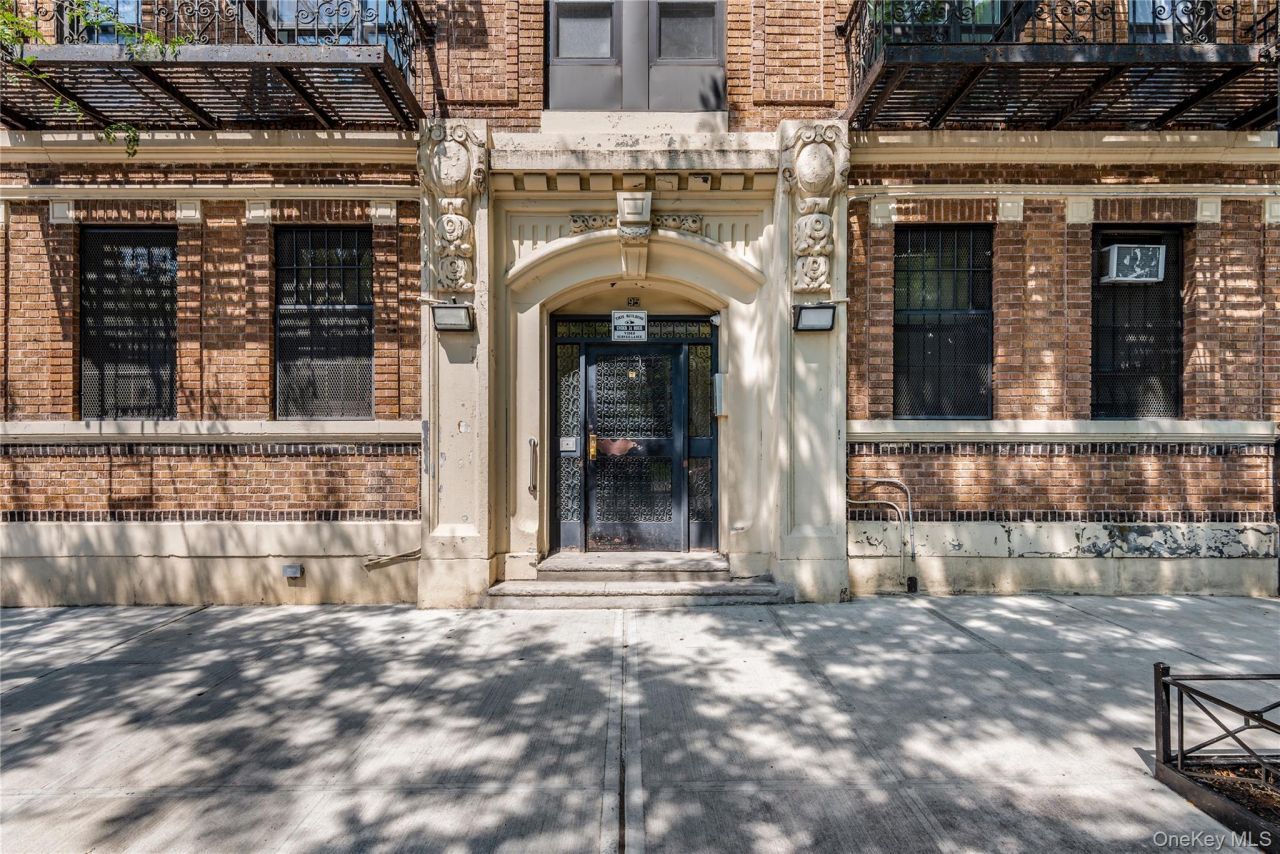 95 S 10th Street, Unit 22, Brooklyn, NY 11249 Main Photo