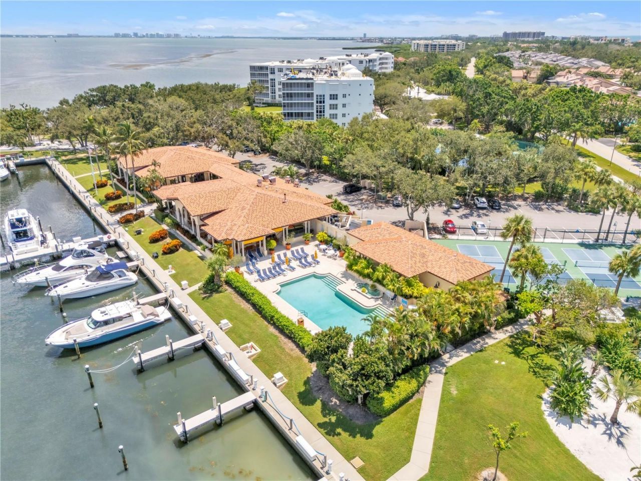 2600 Harbourside Drive, Unit R9, Longboat Key, FL 34228 Photo