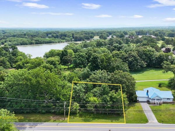 32 Dunbar Rd, Crossville, TN 38572