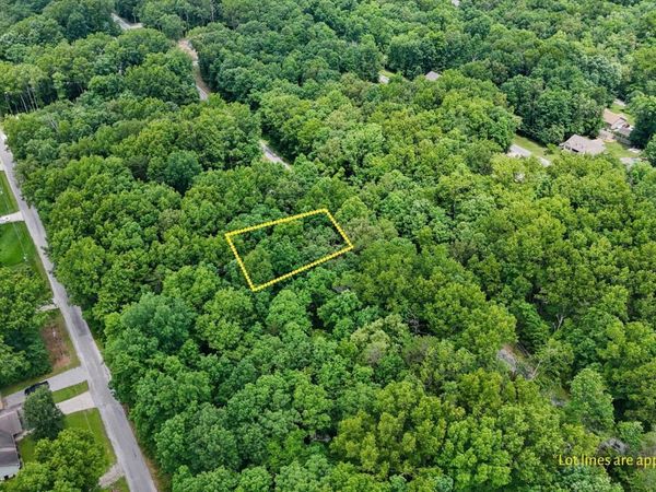 2116 Black Wolf Drive, Crossville, TN 38572