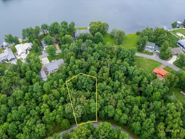 2016 Coweta Drive, Crossville, TN 38572