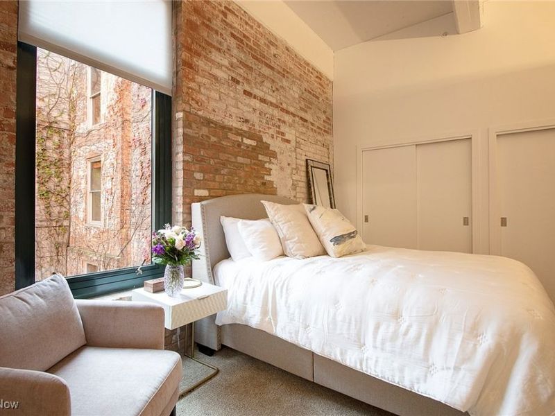 725 Johnson Court, Unit 407, Cleveland, OH 44113 Photo 12