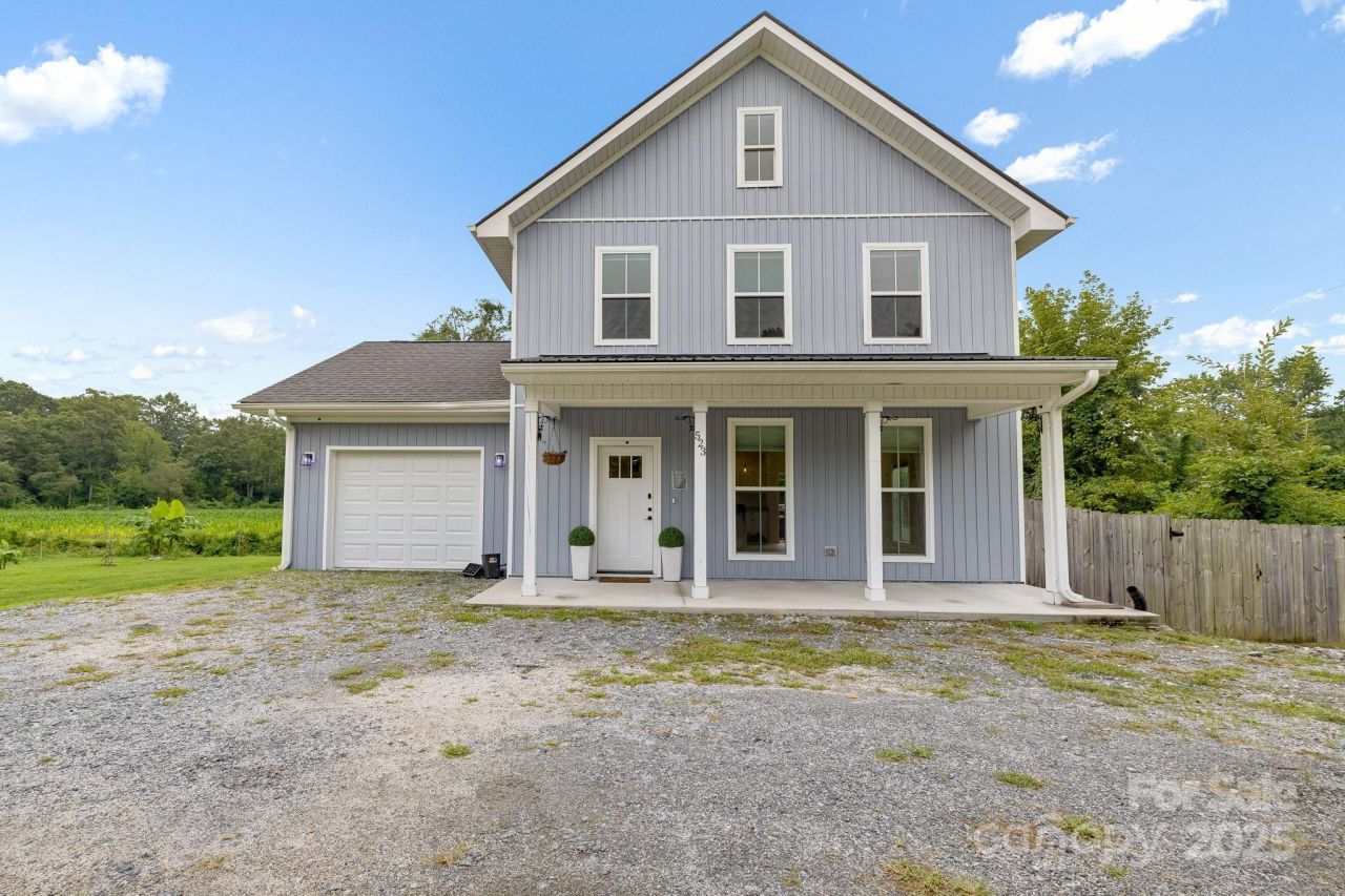 523 Shepherd Street, Hendersonville, NC 28792 Main Photo