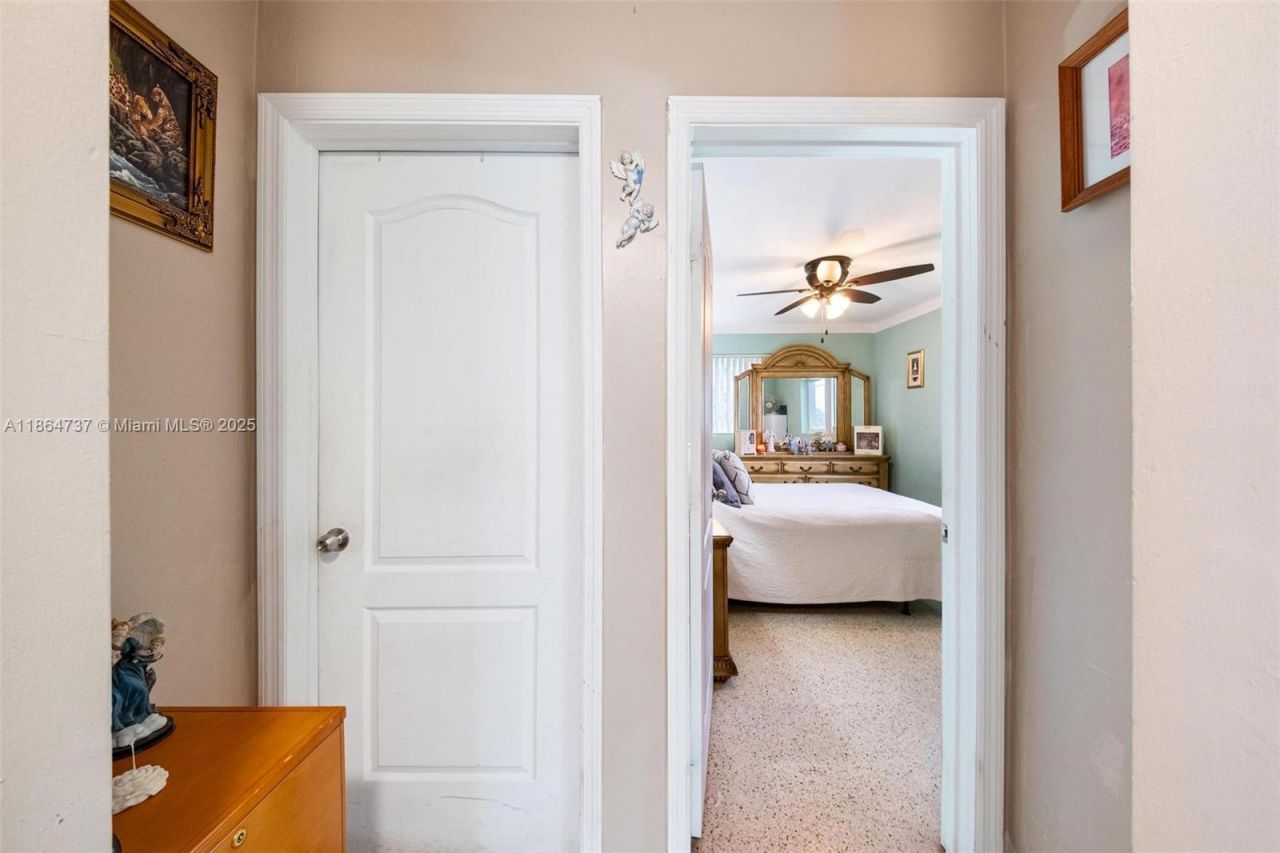 897 W 36th St, Hialeah, FL 33012 Photo