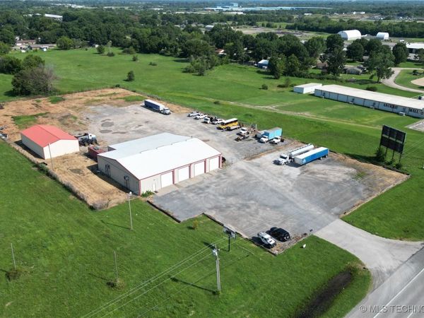 2700 S 32nd Street, Muskogee, OK 74401