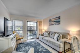 206 2nd Ave. N photo 4