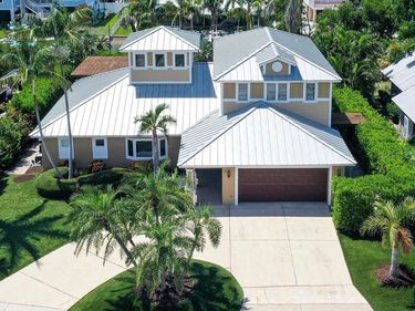 725 PENFIELD STREET, LONGBOAT KEY, FL 34228