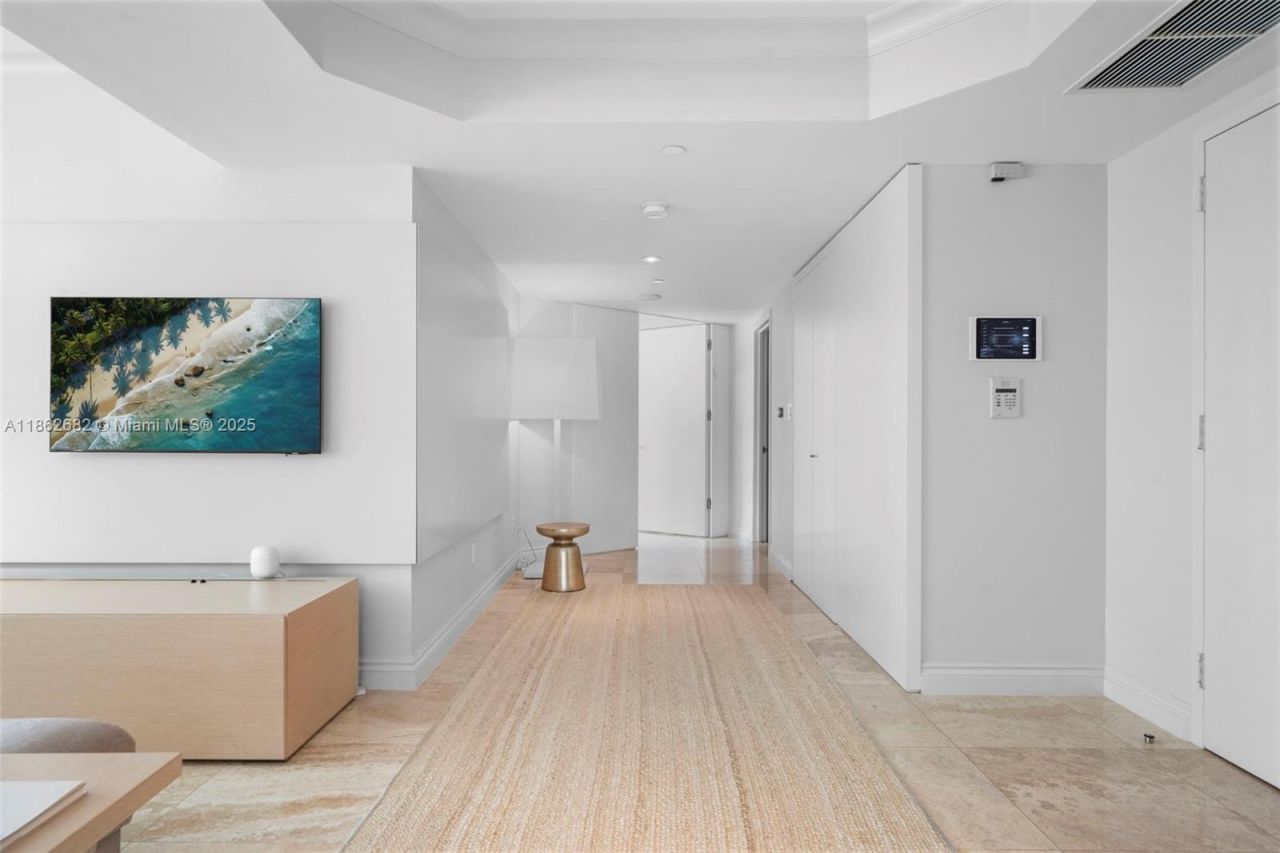 20155 NE 38th Ct, Unit 604, Aventura, FL 33180 Photo