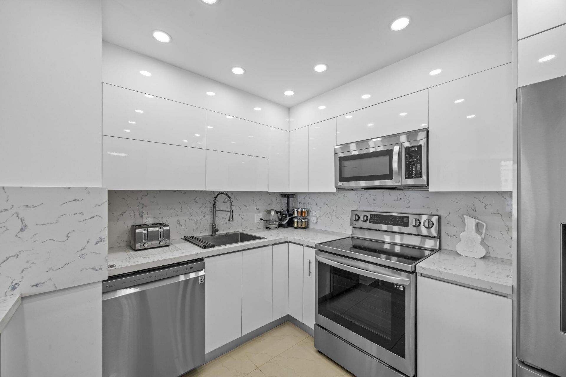 2801 NE 183rd Street, Unit 1606w, Aventura, FL 33160 Photo