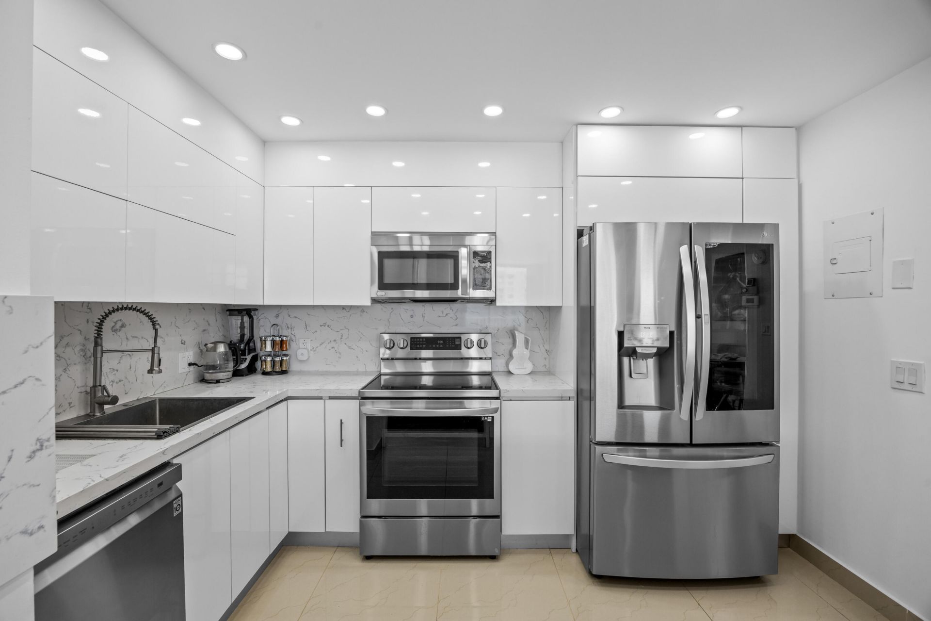 2801 NE 183rd Street, Unit 1606w, Aventura, FL 33160 Photo