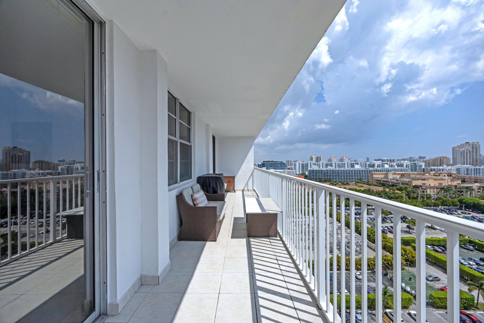 2801 NE 183rd Street, Unit 1606w, Aventura, FL 33160 Photo