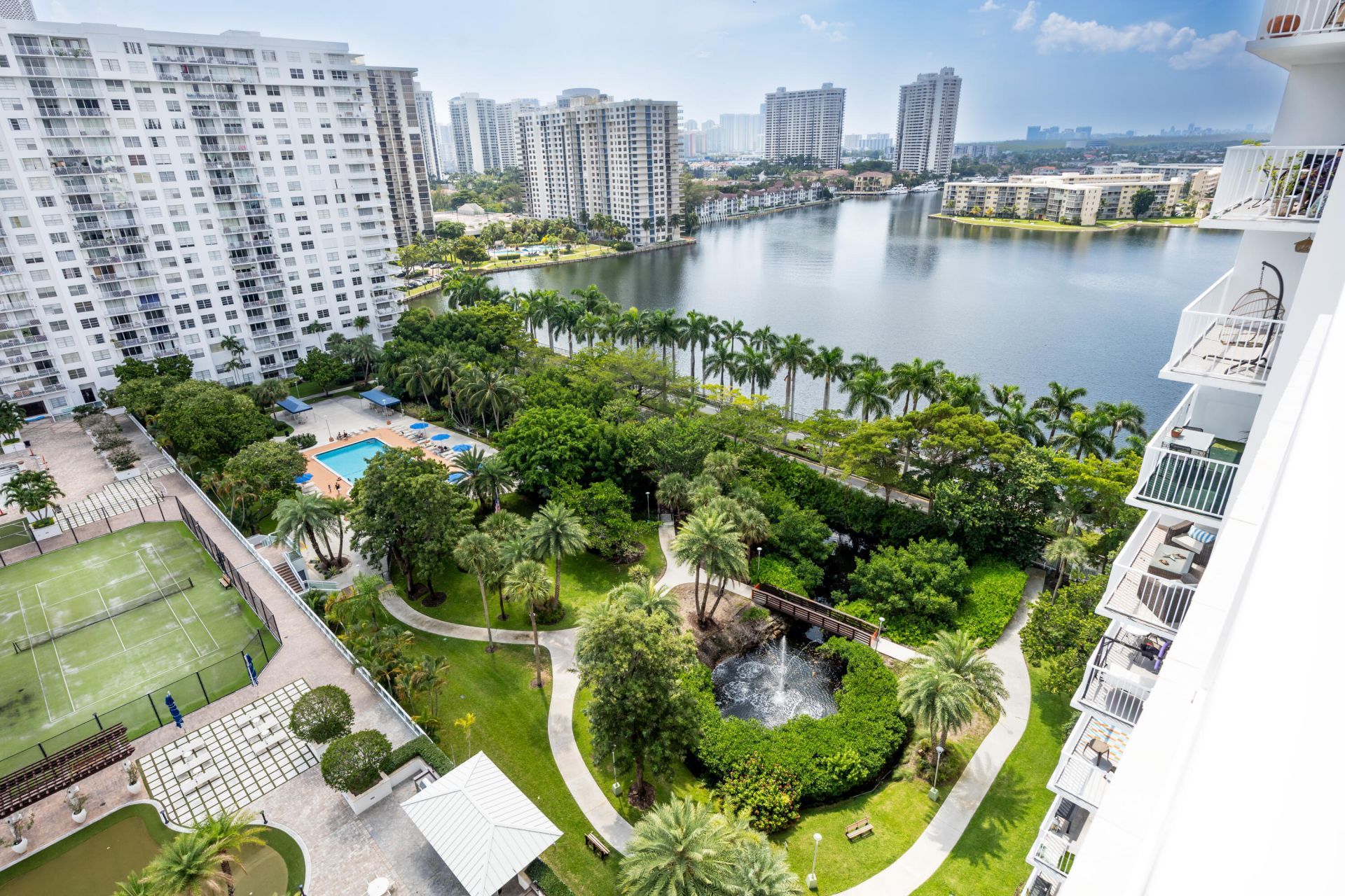 2801 NE 183rd Street, Unit 1606w, Aventura, FL 33160 Photo
