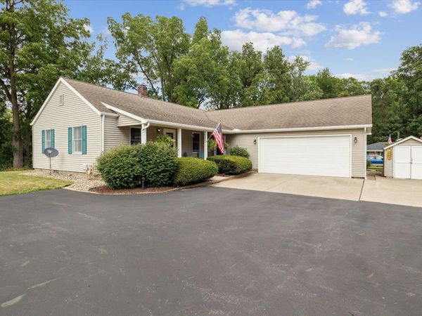 3423 Niles Road, St. Joseph, MI 49085