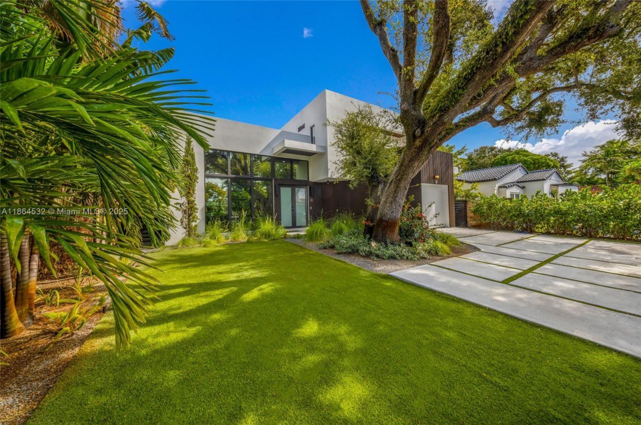 741 NE 80th St, Miami, FL 33138 Photo