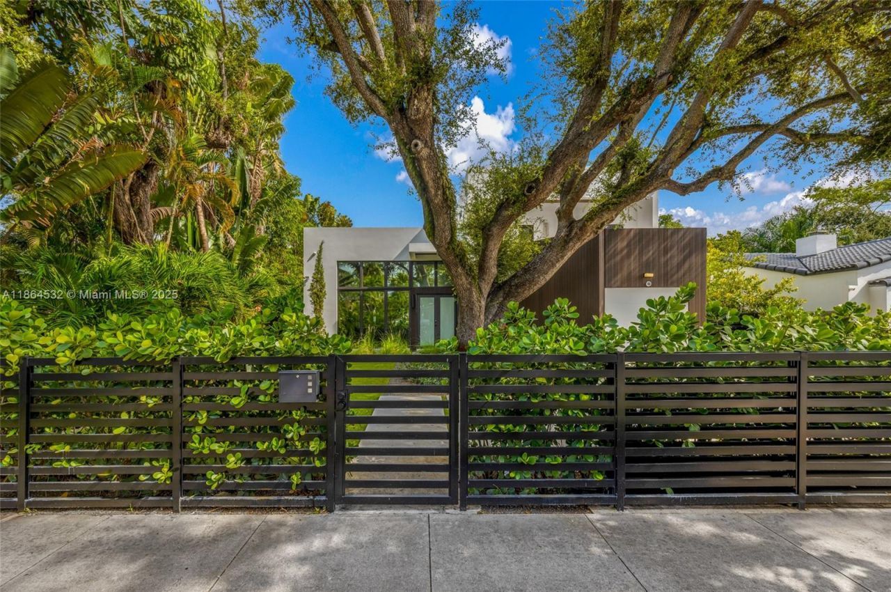 741 NE 80th St, Miami, FL 33138 Photo