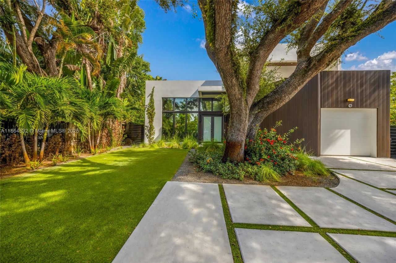 741 NE 80th St, Miami, FL 33138 Photo