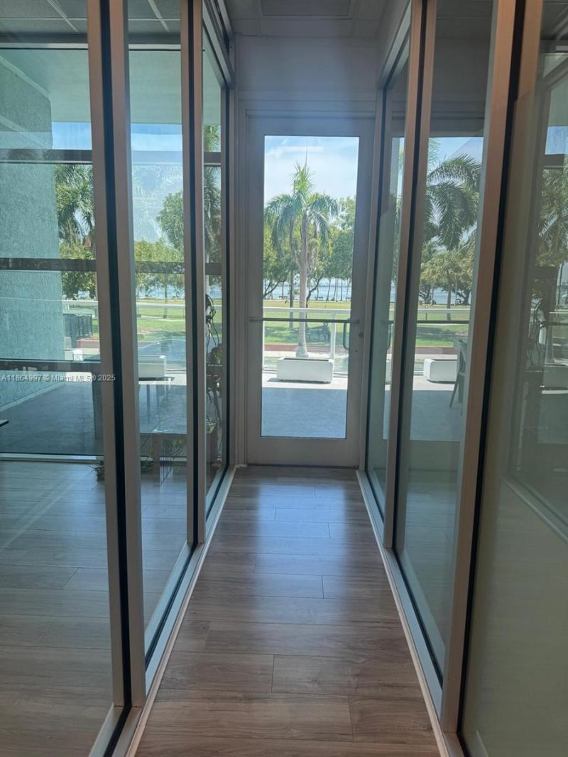 1900 N Bayshore Dr, Unit 1A, Miami, FL 33132 Photo