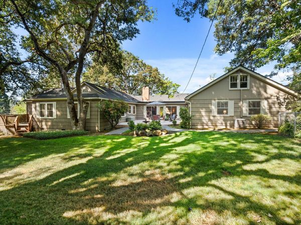 91 Black Oak Drive, Medford, OR 97504