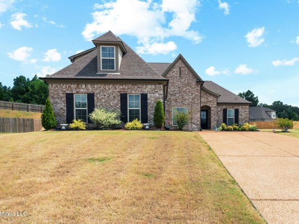 555 Emma Cove, Nesbit, MS 38651