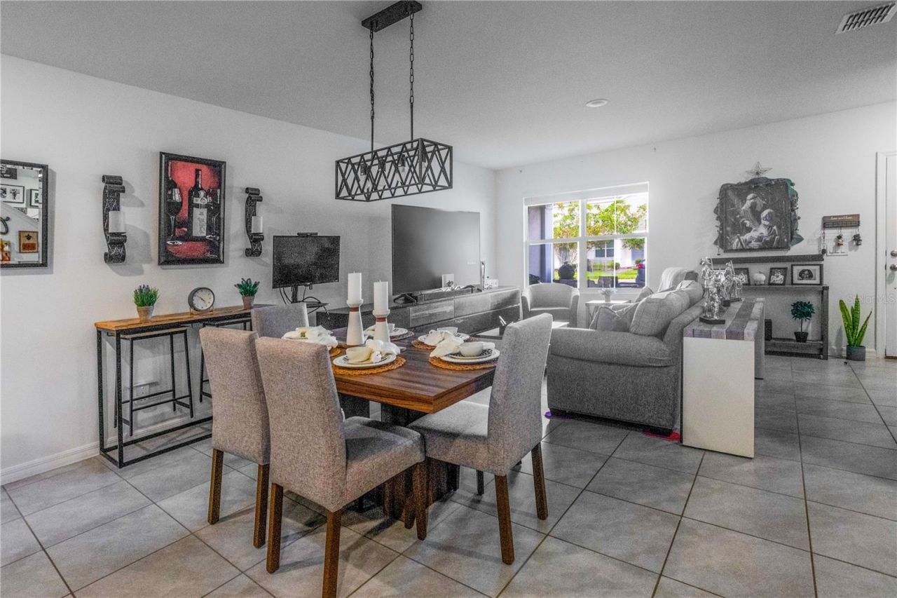 643 Belgrove Street, Debary, FL 32713 Photo