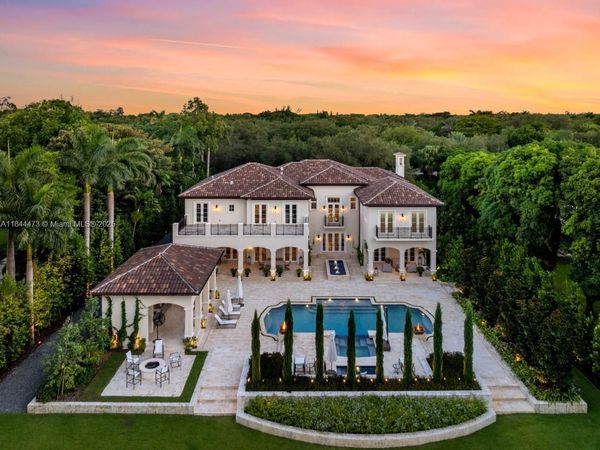 5001 Pine Dr, Miami, FL 33143