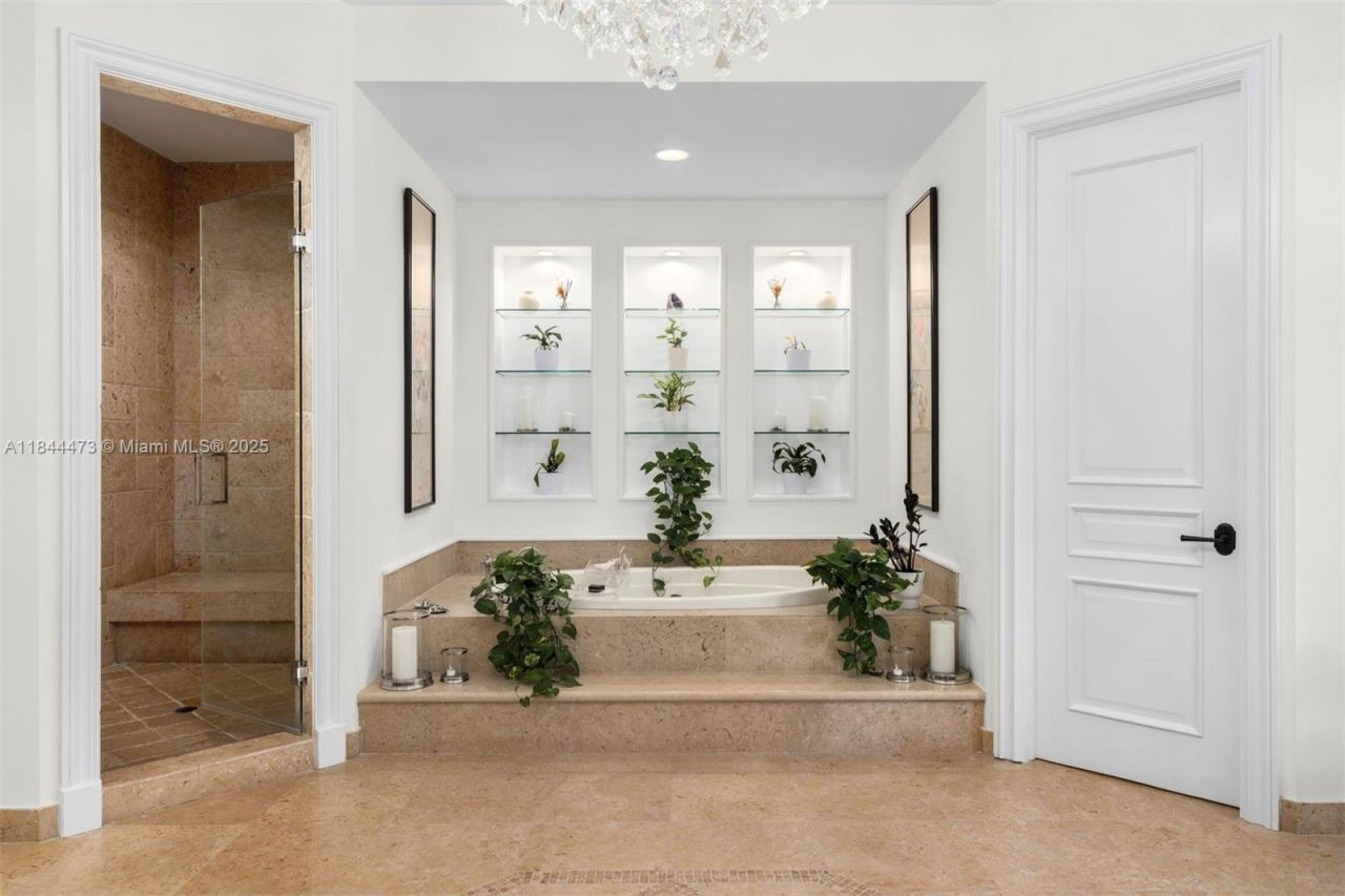 5001 Pine Dr, Miami, FL 33143 Photo