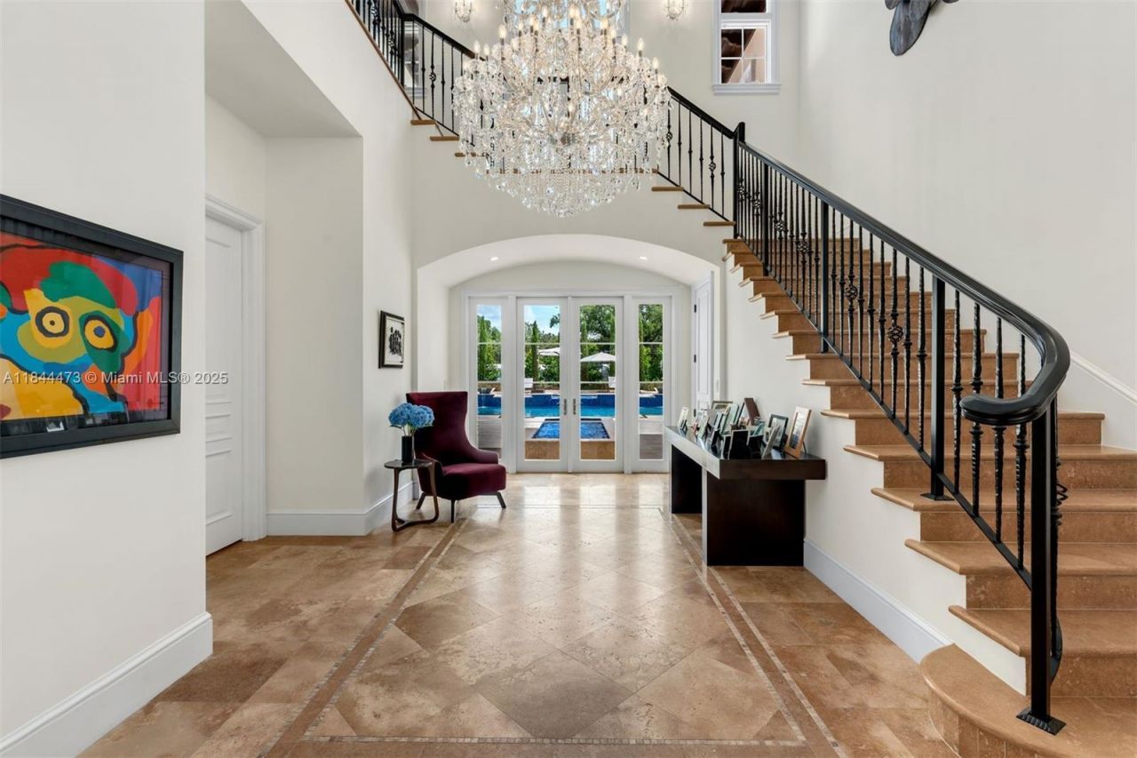 5001 Pine Dr, Miami, FL 33143 Photo