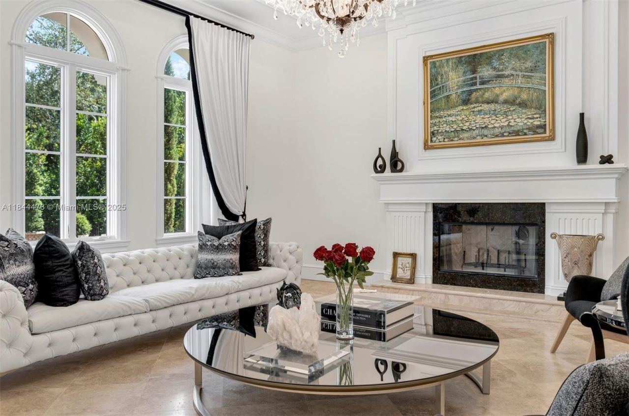 5001 Pine Dr, Miami, FL 33143 Photo