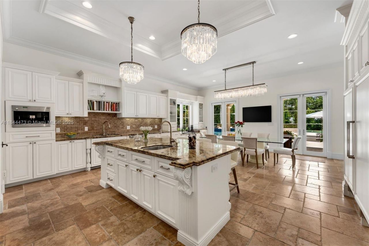 5001 Pine Dr, Miami, FL 33143 Photo