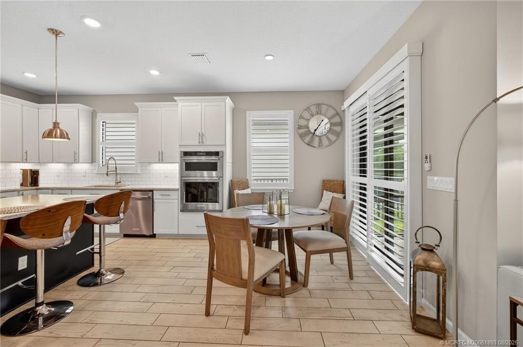 516 SE Villandry Way, Port Saint Lucie, FL 34984 Photo